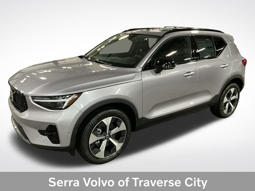 2026 Volvo XC40 Plus's photo