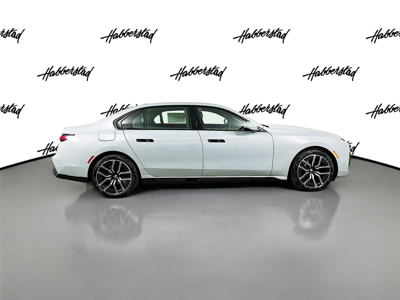 2025 Bmw 760i xDrive photo 2