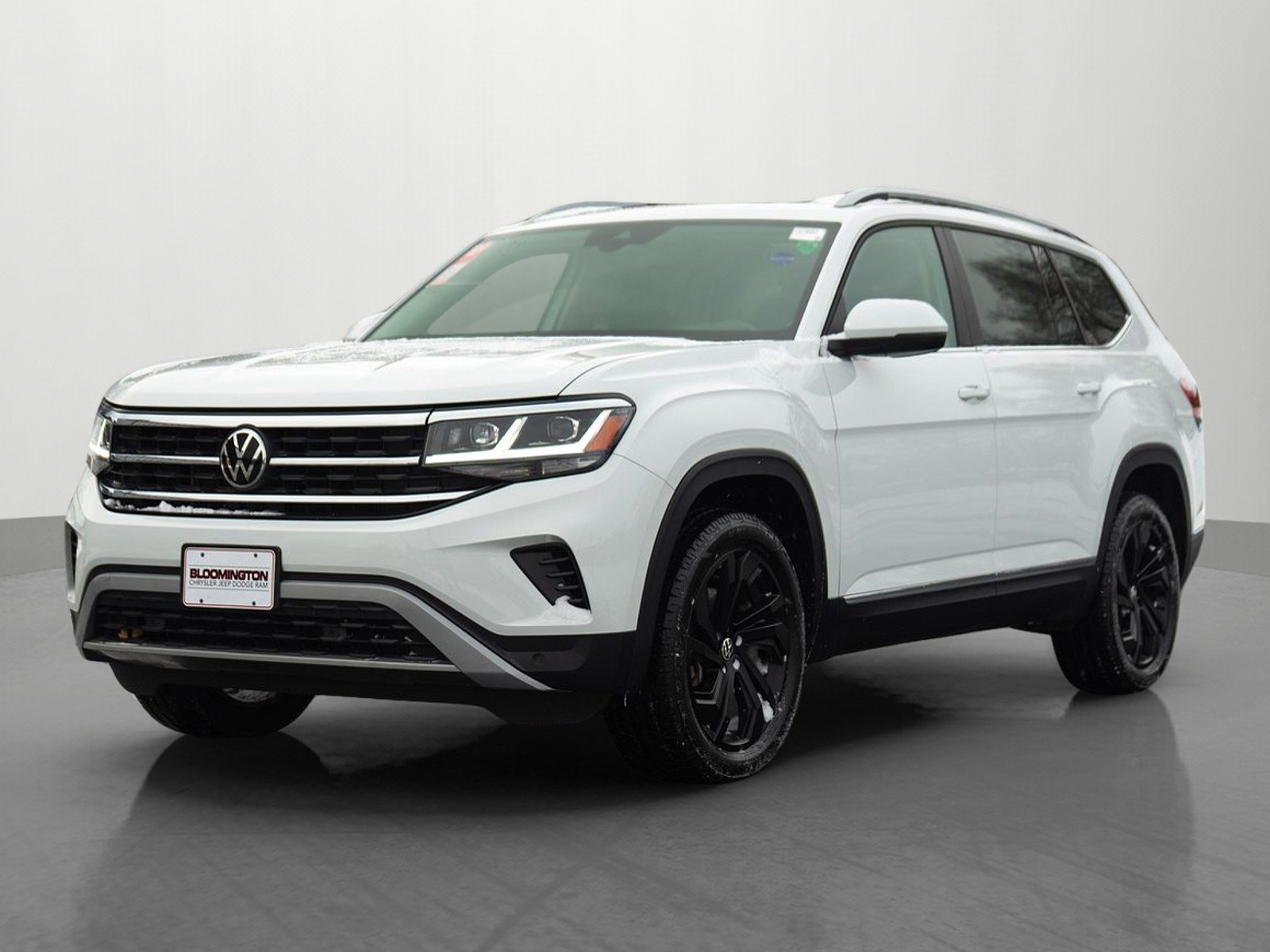 2021 Volkswagen Atlas SEL photo 3