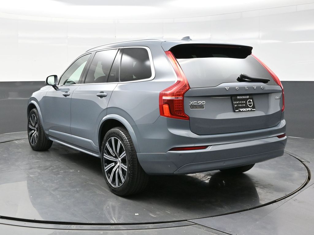 2023 Volvo XC90 Core photo 2