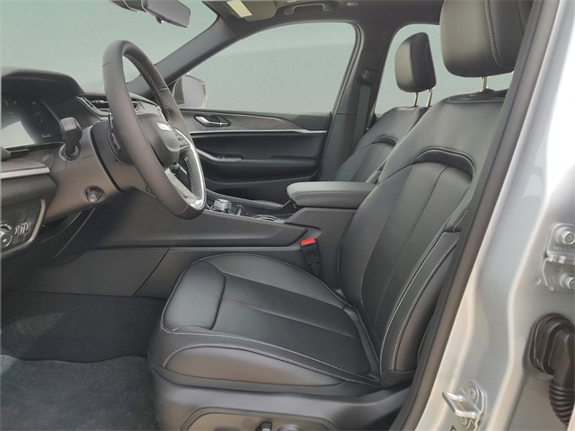 2025 Jeep Grand Cherokee Limited photo 23