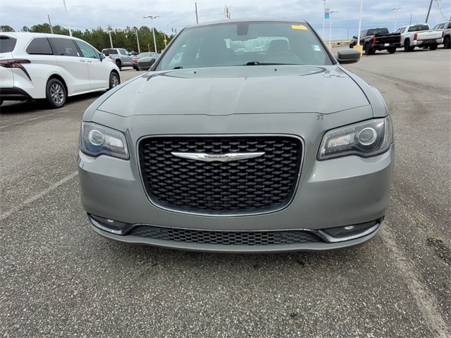 2019 Chrysler 300 S photo 4