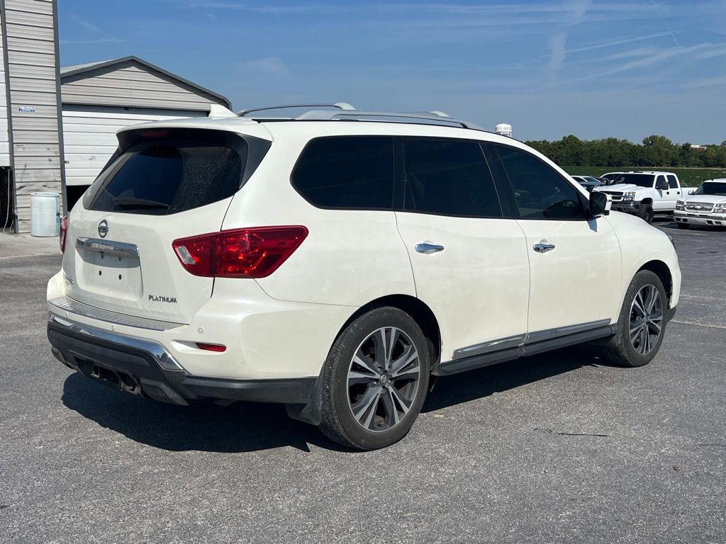 2019 Nissan Pathfinder Platinum photo 4
