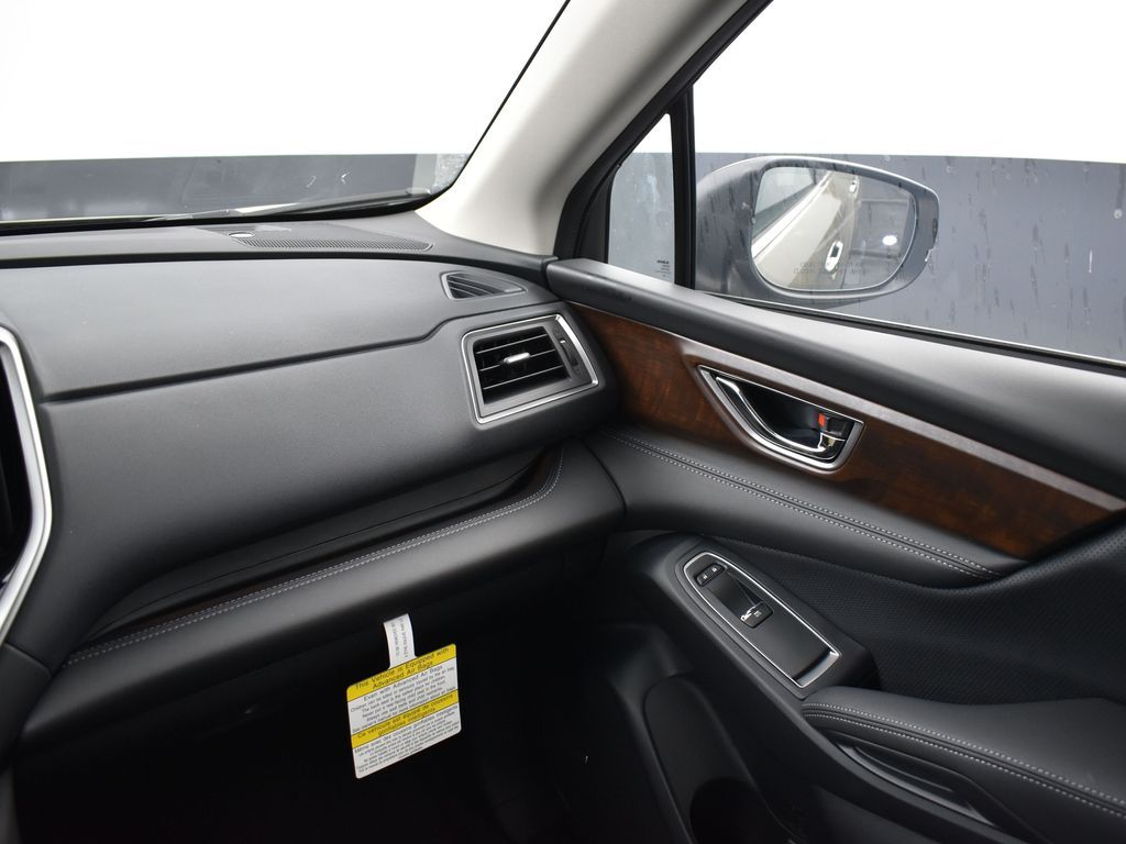 2025 Subaru Ascent Touring photo 12