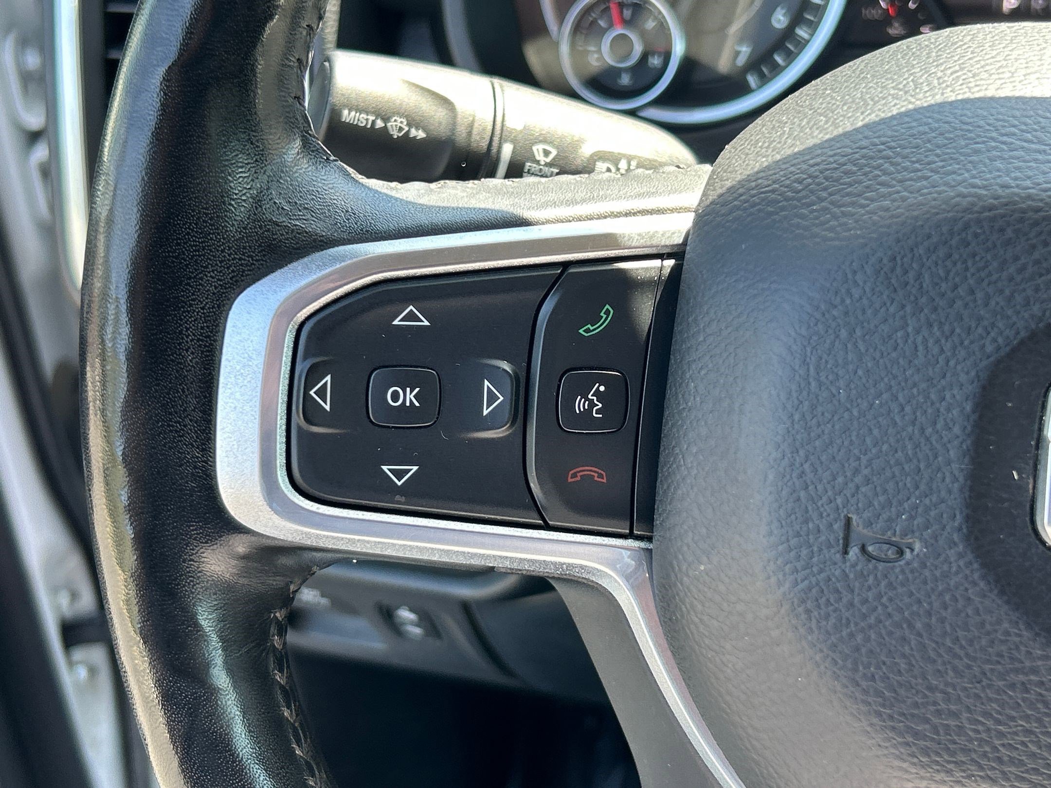 2020 Ram 1500 Laramie photo 15