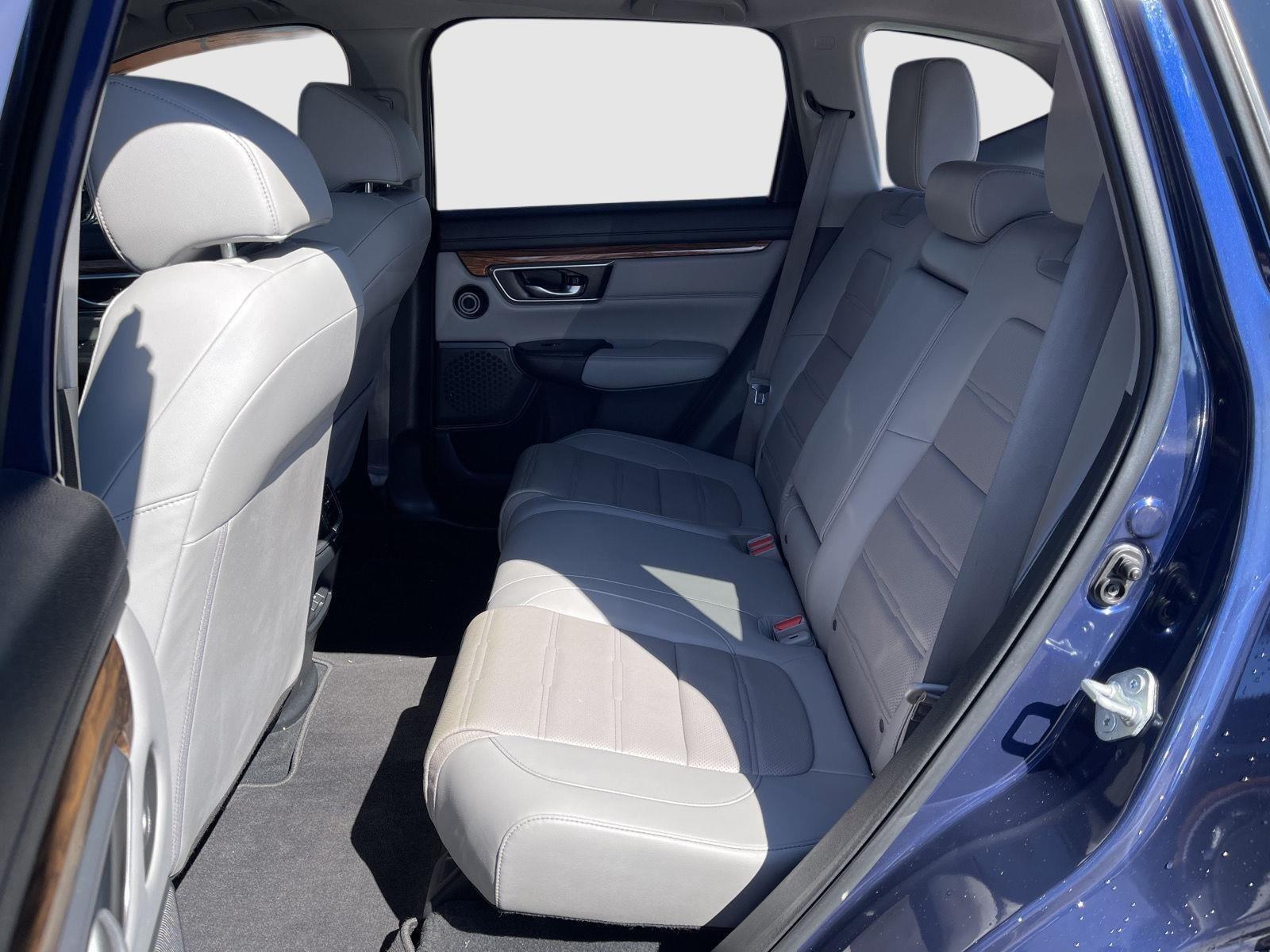 2022 Honda CR-V Touring photo 13