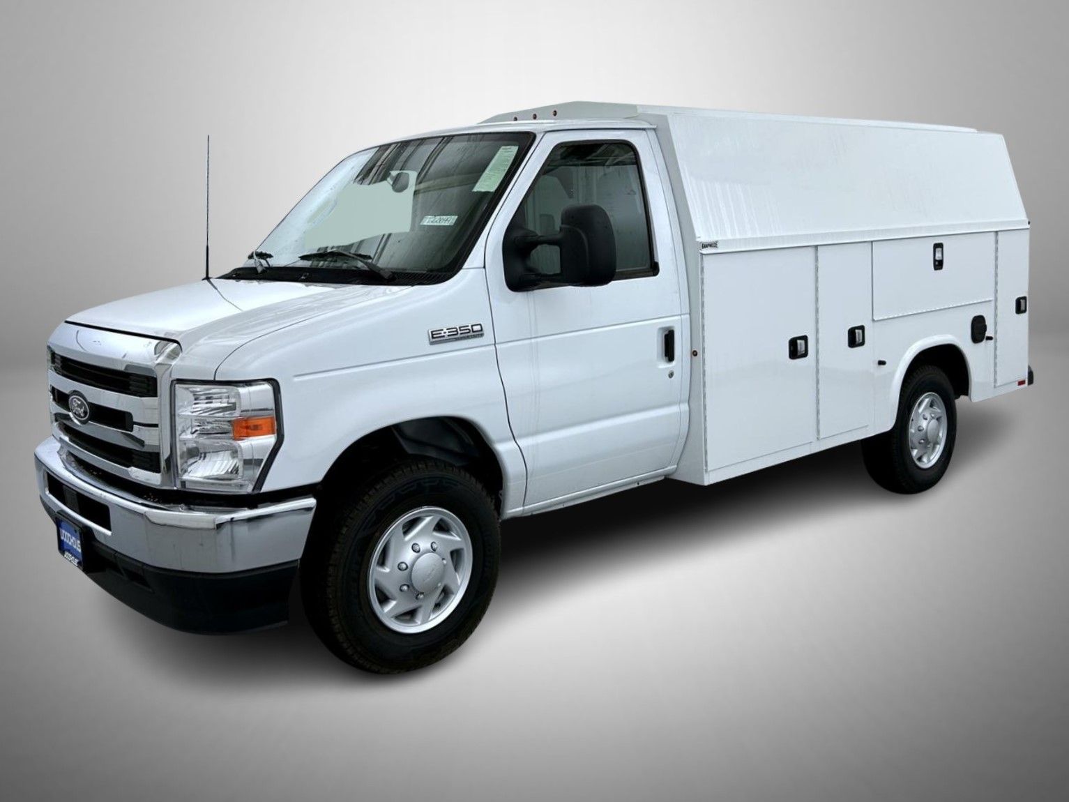 2026 Ford E-Series Base's photo