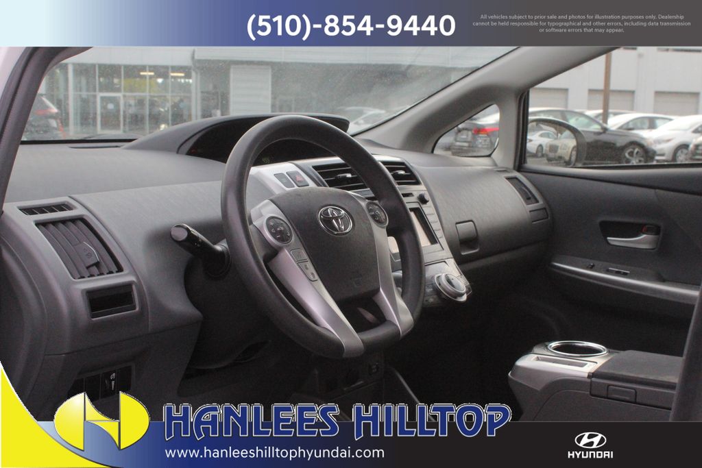 2012 Toyota Prius V Three photo 11