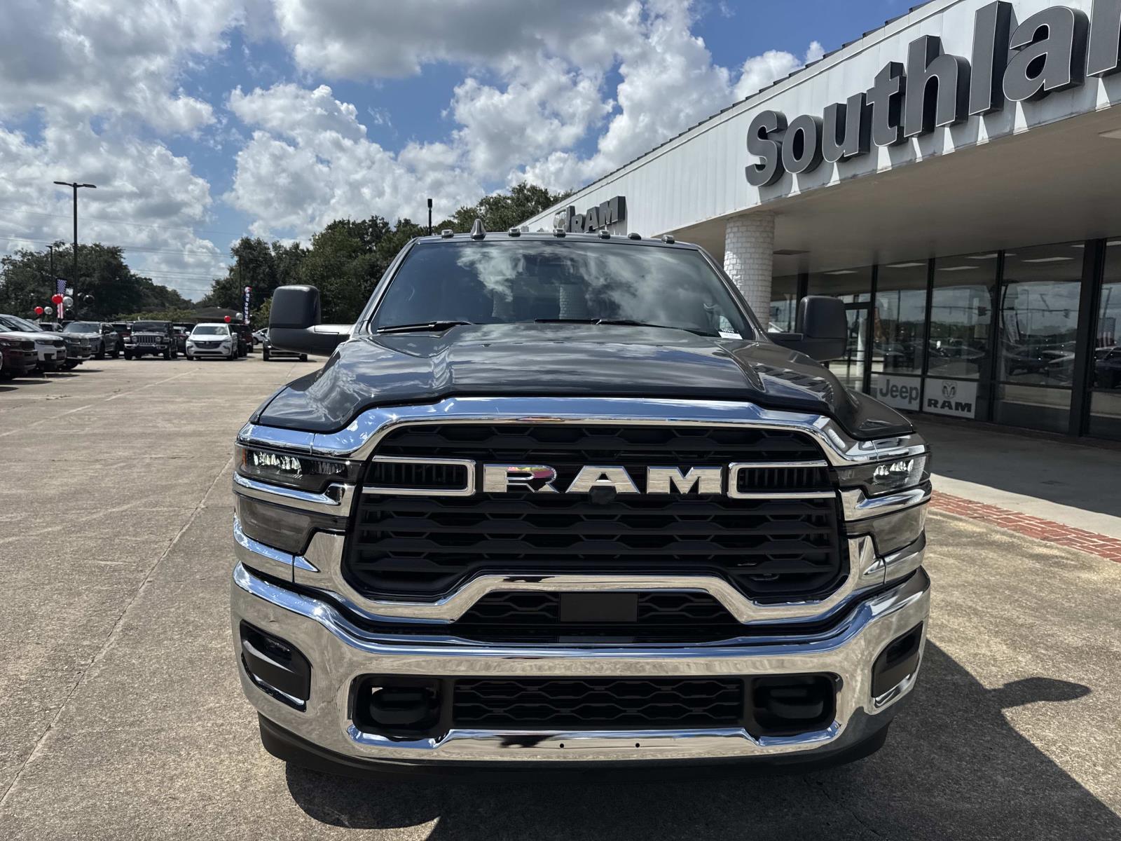 2026 Ram 3500 Tradesman photo 2