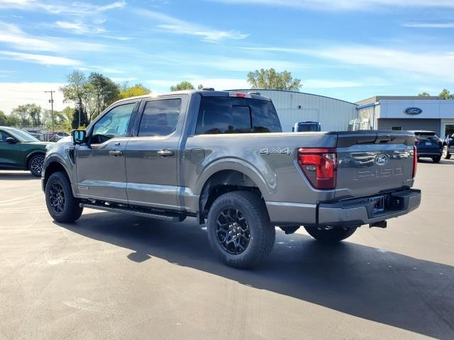 2025 Ford F-150 XLT photo 4