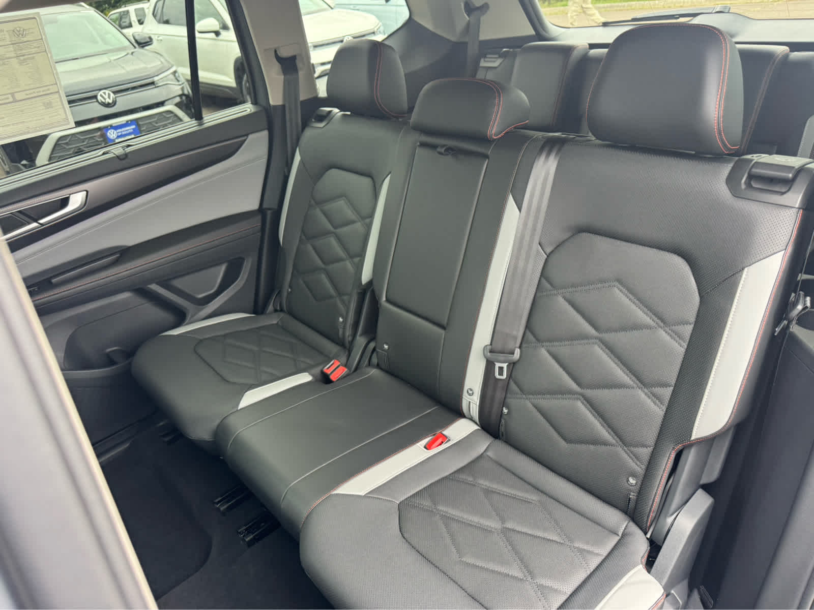 2025 Volkswagen Atlas Peak Edition SE photo 24