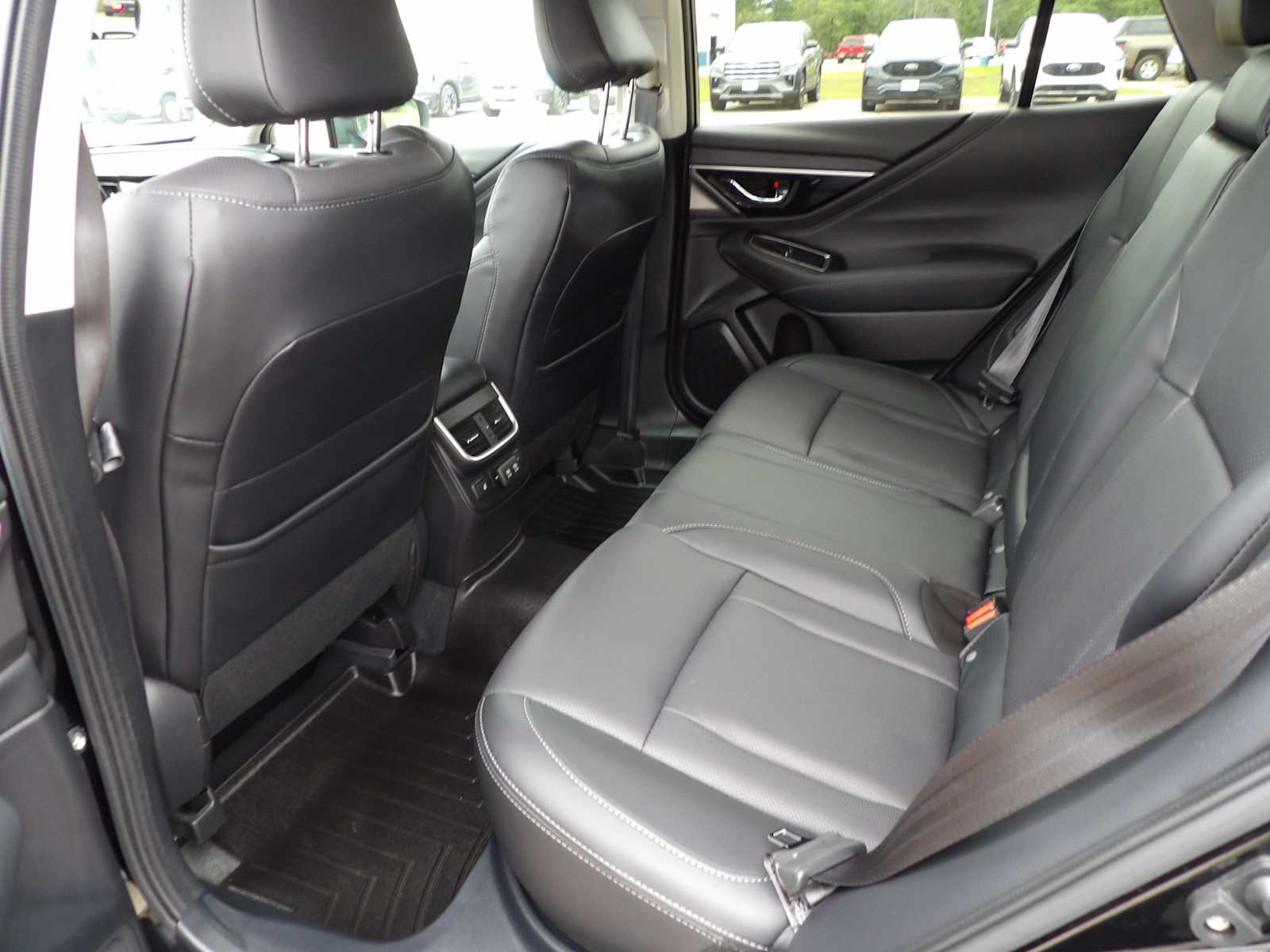 2021 Subaru Outback Limited photo 12