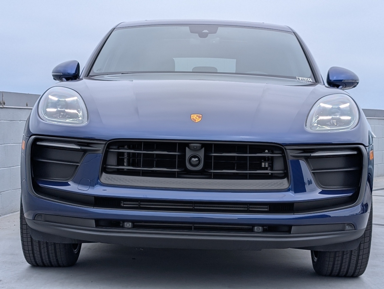 2025 Porsche Macan T photo 8