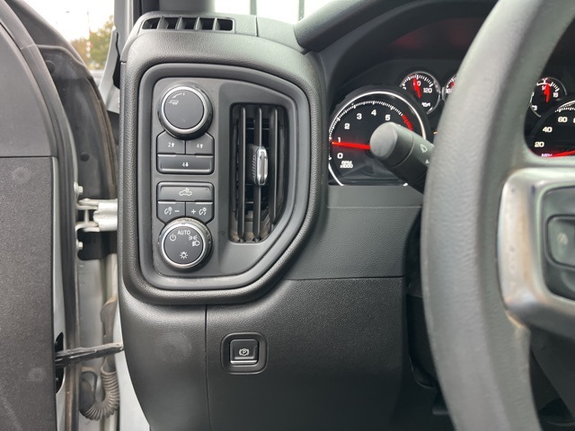 2022 Chevrolet Silverado 2500HD Custom photo 21