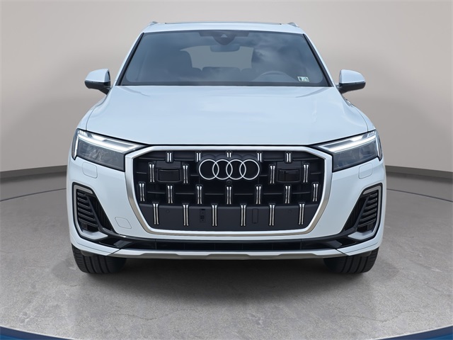 2025 Audi Q7 55 Premium Plus photo 2
