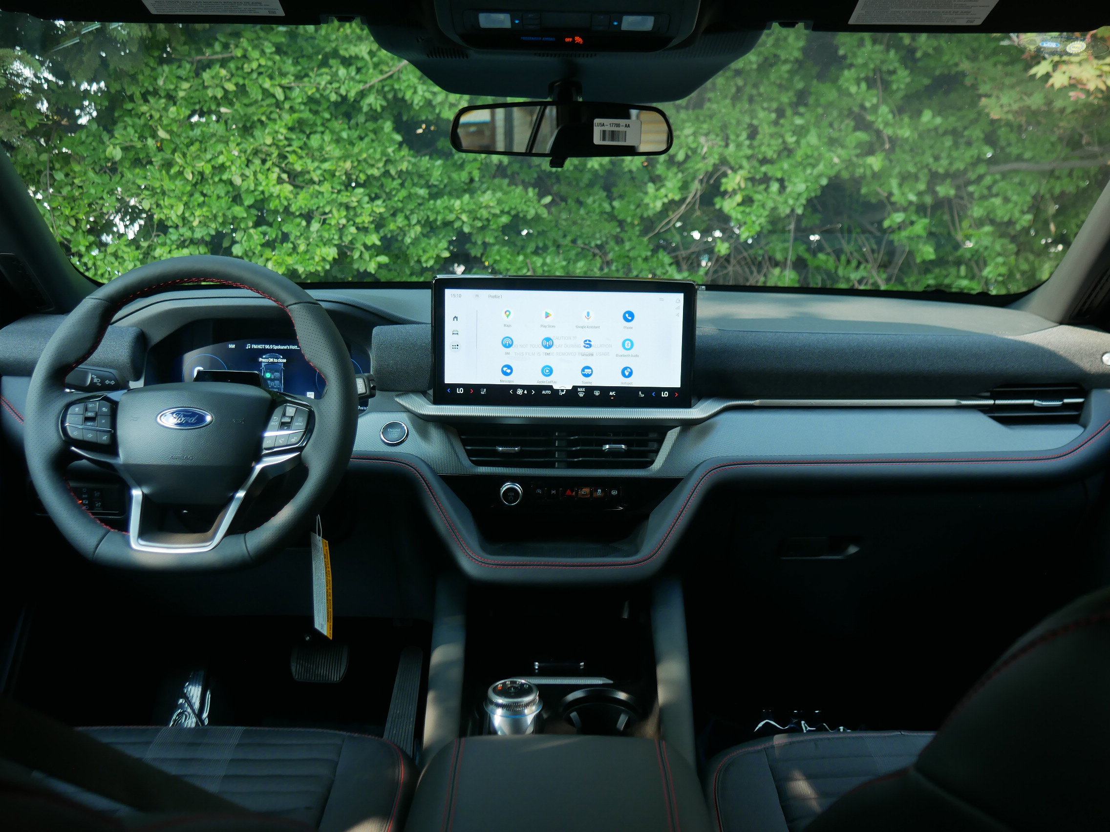 2025 Ford Explorer ST-Line photo 4