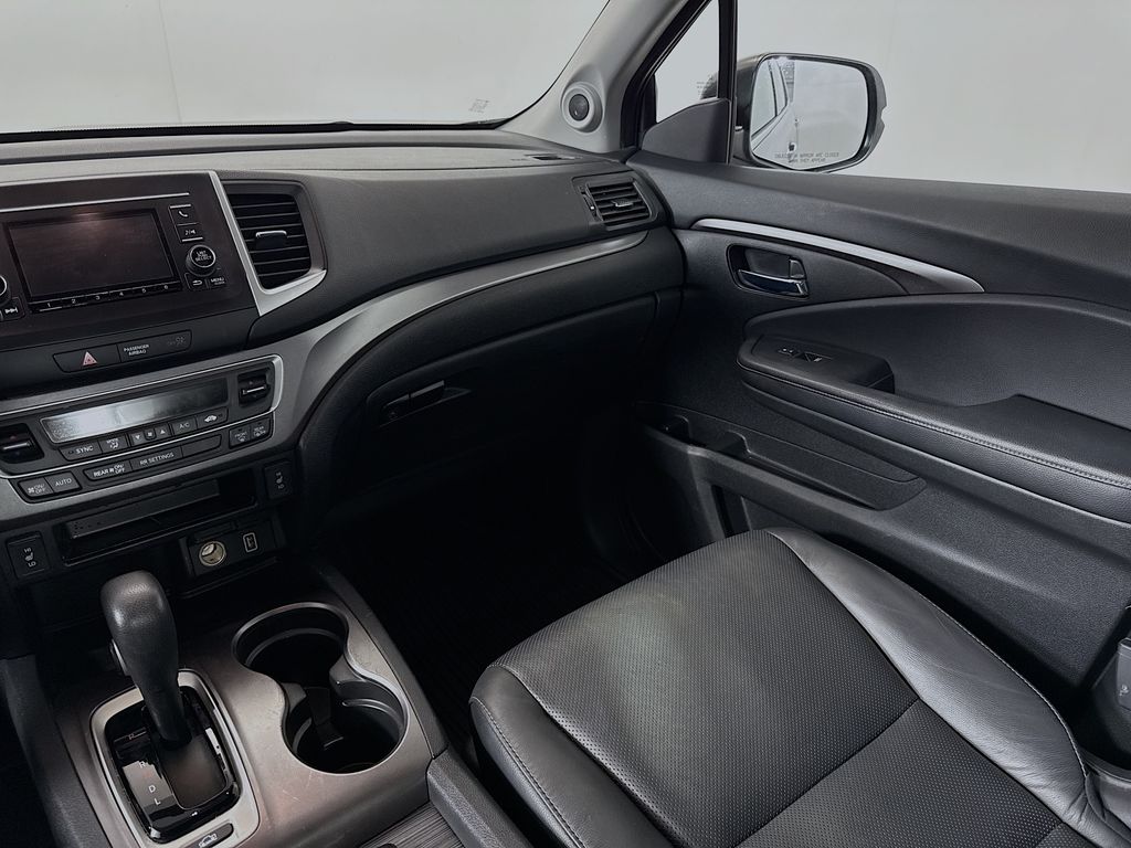 2019 Honda Ridgeline RTL photo 22