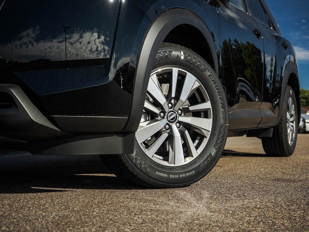 2025 Nissan Pathfinder SL photo 4