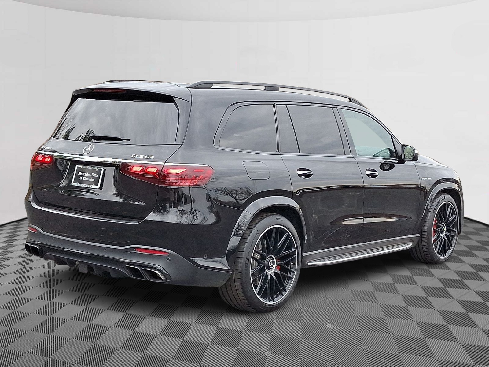 2024 Mercedes Benz GLS AMG 63 4MATIC photo 4