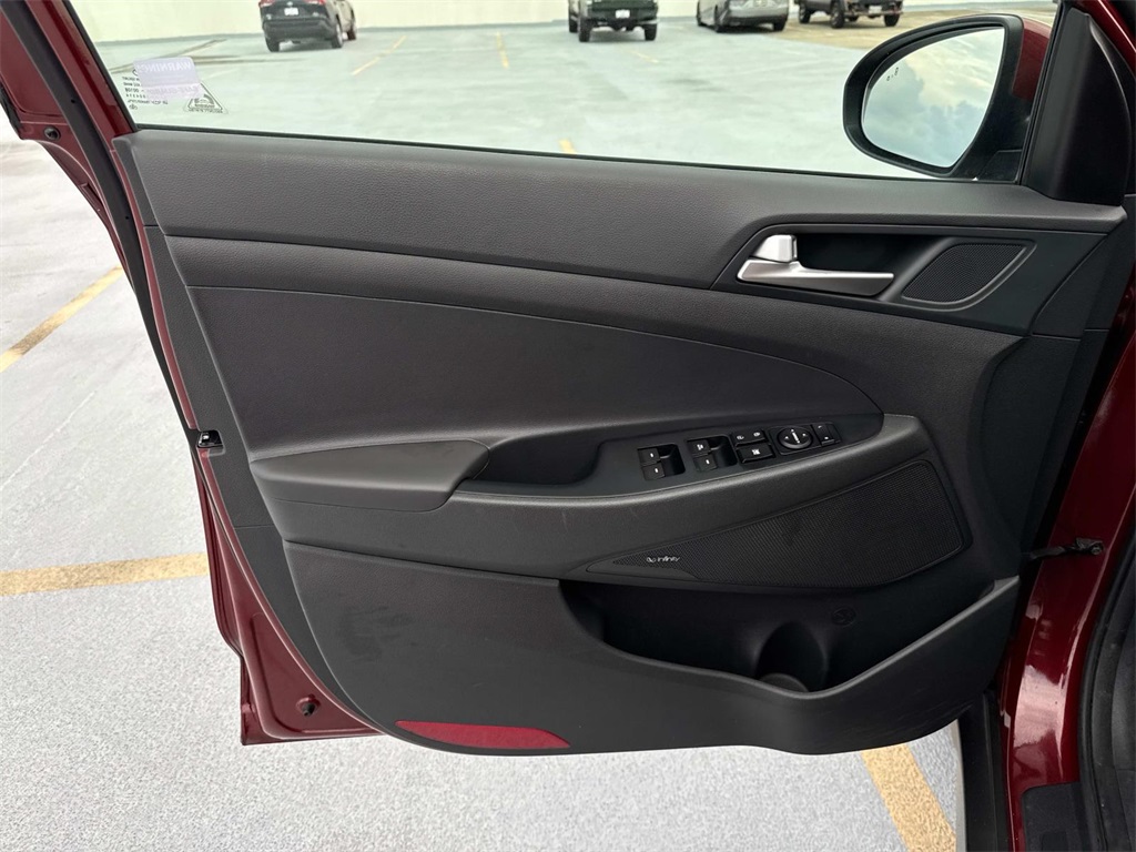 2020 Hyundai Tucson Sport photo 17