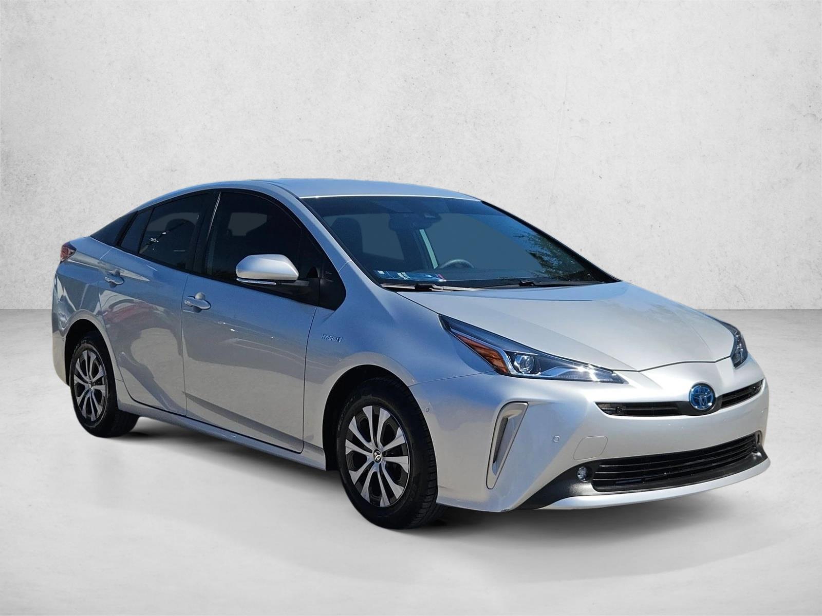 2022 Toyota Prius LE AWD-e photo 3