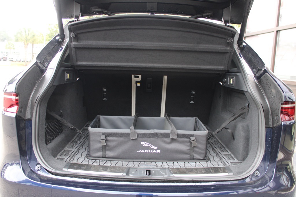 2024 Jaguar F-PACE R-Dynamic S P400 photo 29