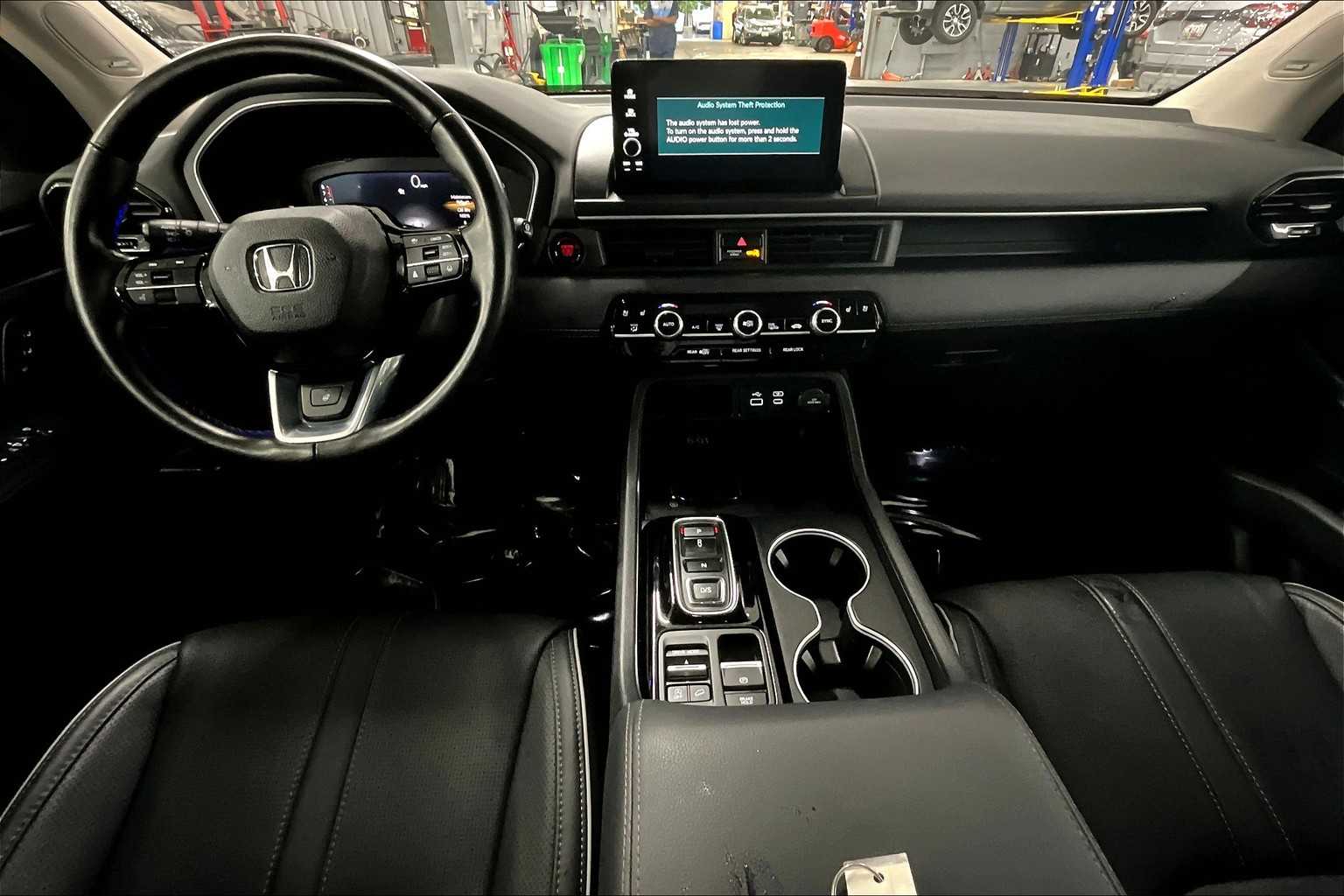2023 Honda Pilot Elite photo 14