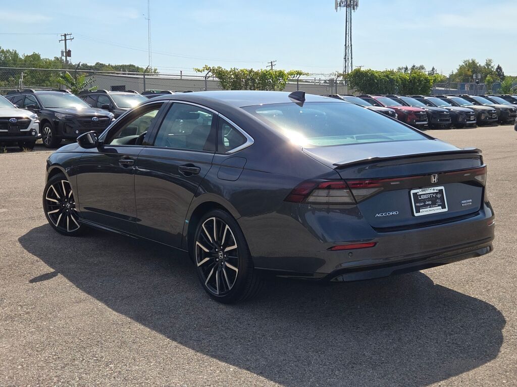 2024 Honda Accord Hybrid Touring photo 11
