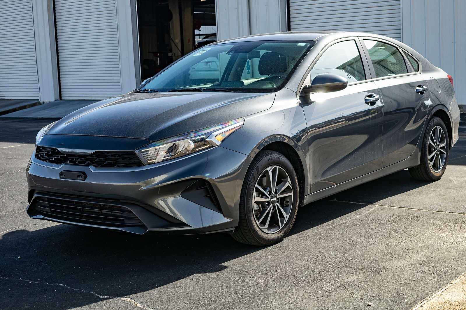 2024 Kia Forte LXS's photo