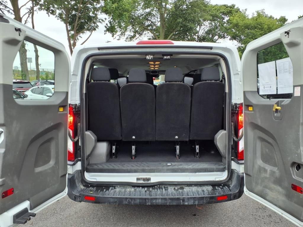 2020 Ford Transit Passenger XLT photo 9