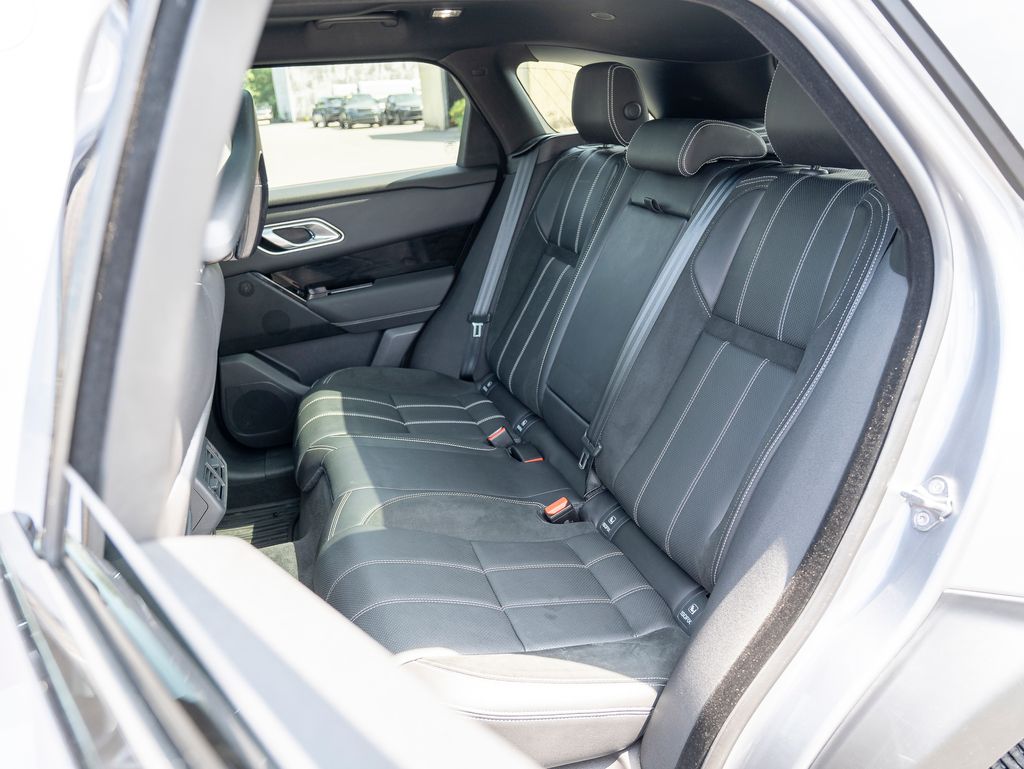 2023 Land Rover Range Rover Velar R-Dynamic S photo 29