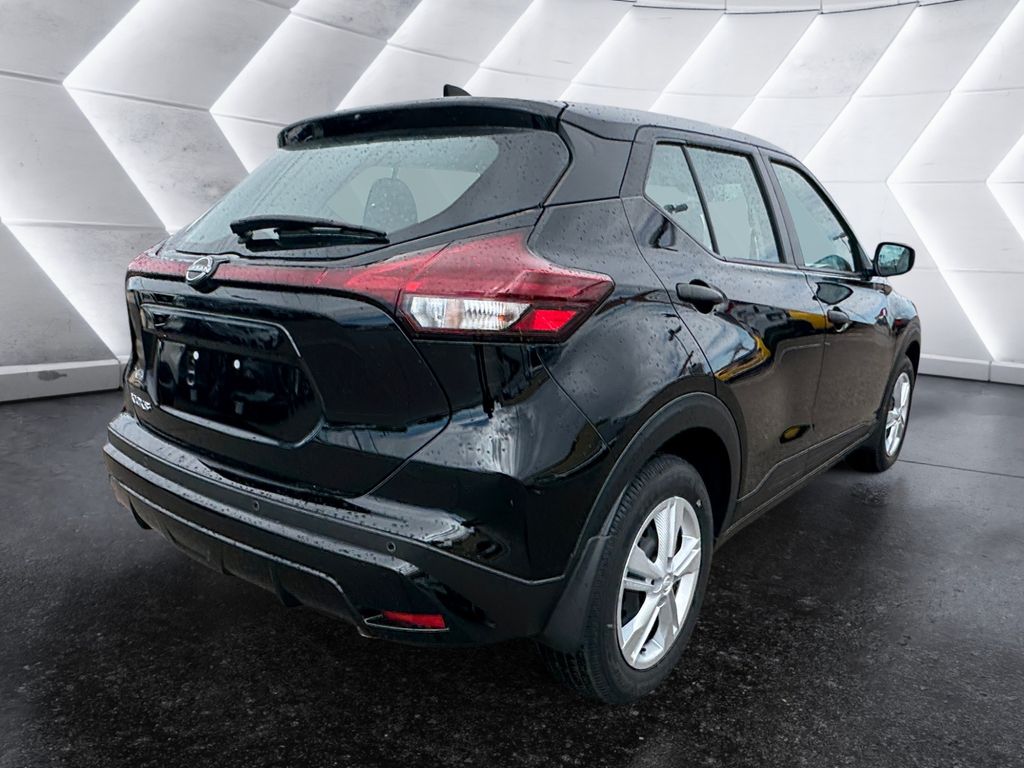 2025 Nissan Kicks Play S photo 4
