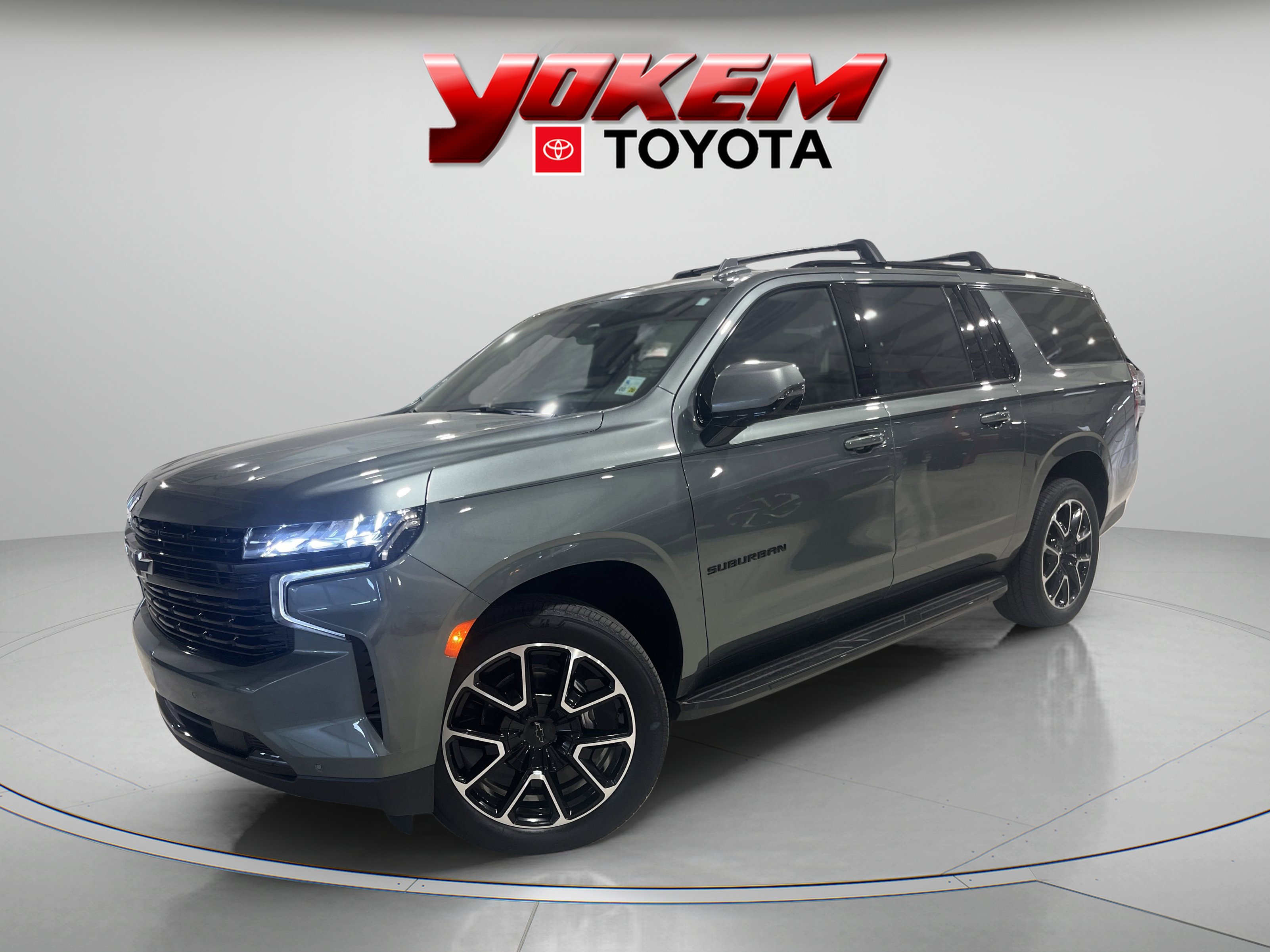 2024 Chevrolet Suburban RST's photo