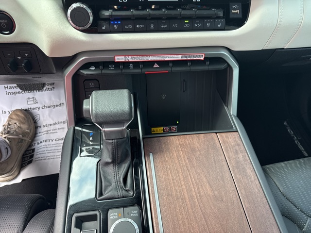 2025 Toyota Sequoia Capstone photo 17