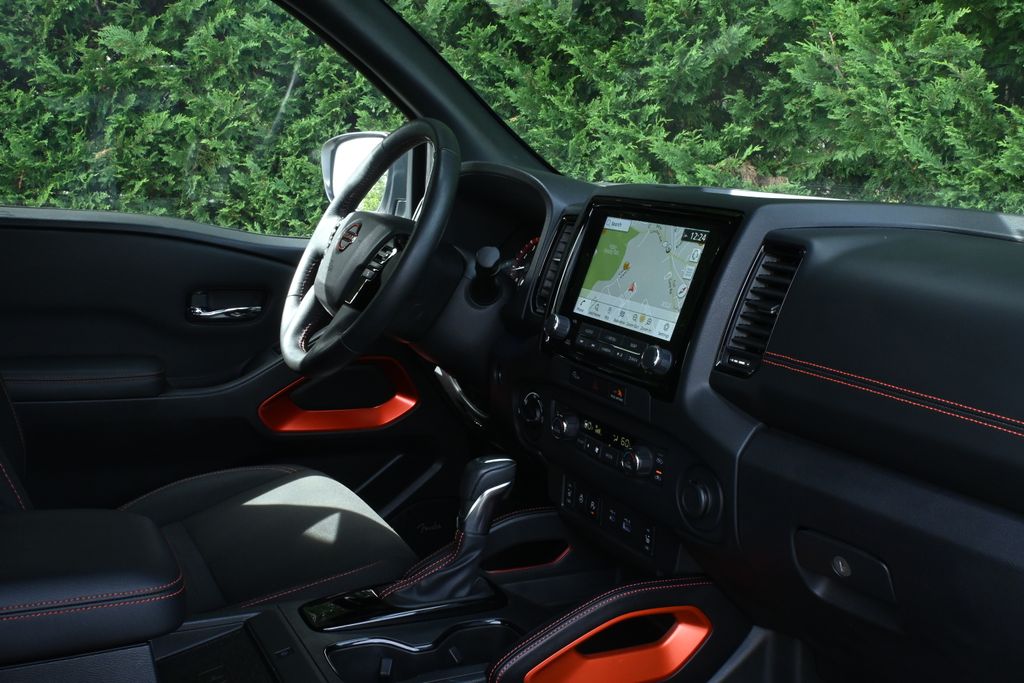 2023 Nissan Frontier PRO-4X photo 29