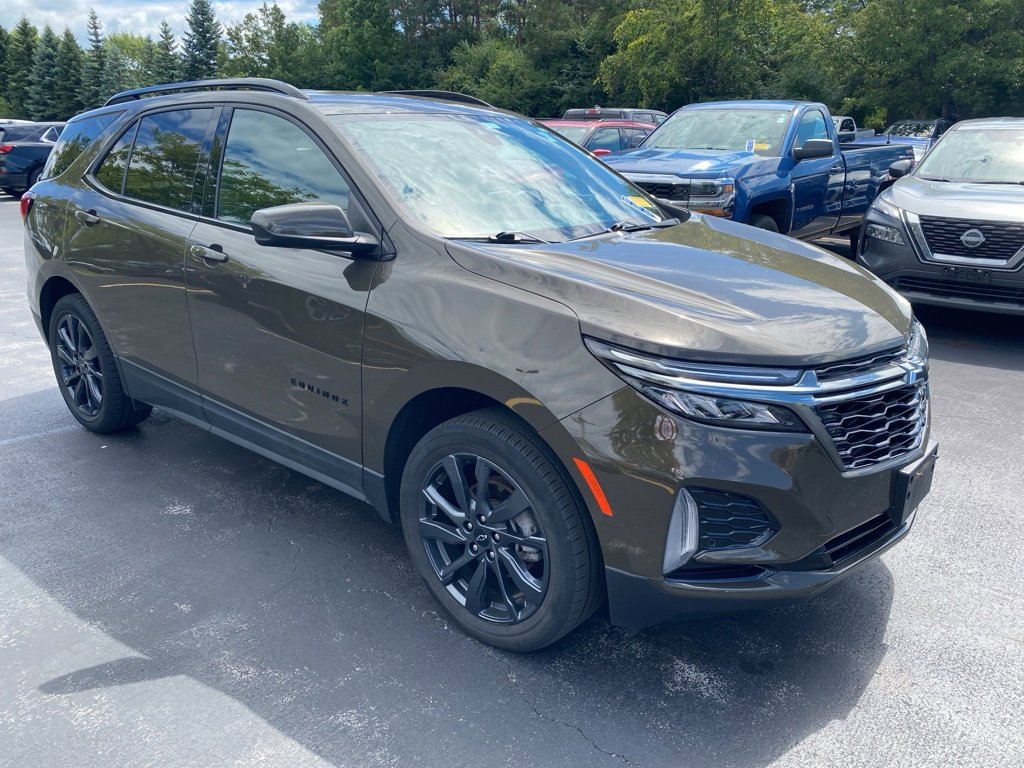 2023 Chevrolet Equinox RS photo 2