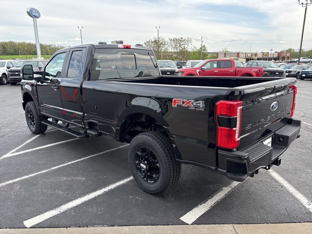 2025 Ford F-350 XL photo 4