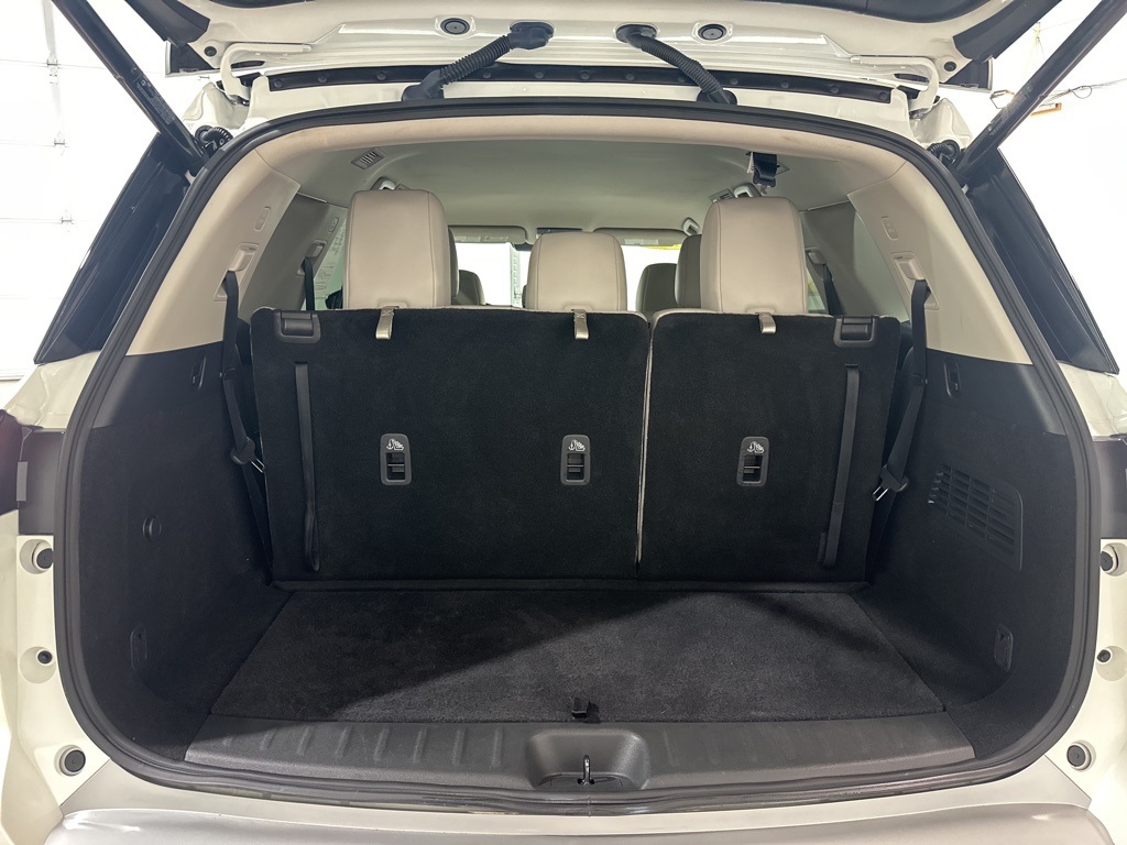 2023 Nissan Pathfinder SL photo 23