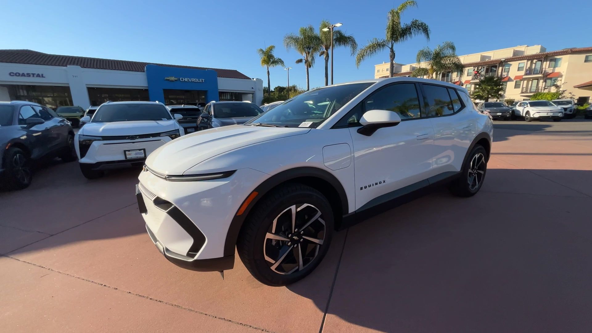 2026 Chevrolet Equinox EV 1LT photo 4