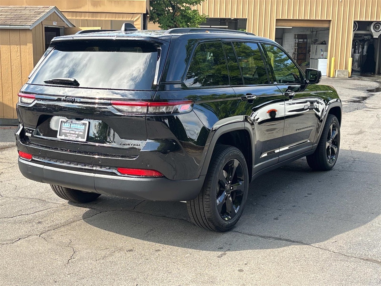 2025 Jeep Grand Cherokee Limited photo 4
