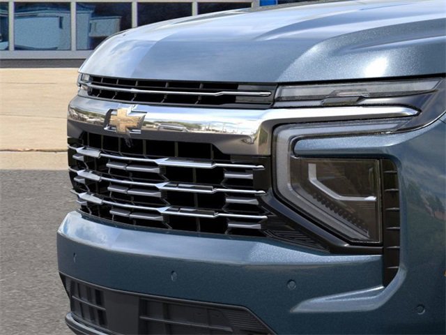 2025 Chevrolet Suburban Premier photo 12