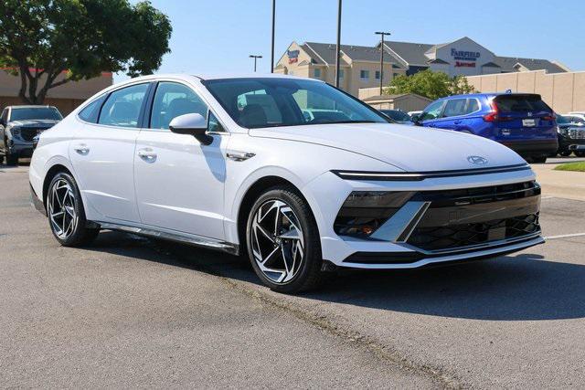 2026 Hyundai Sonata SEL's photo
