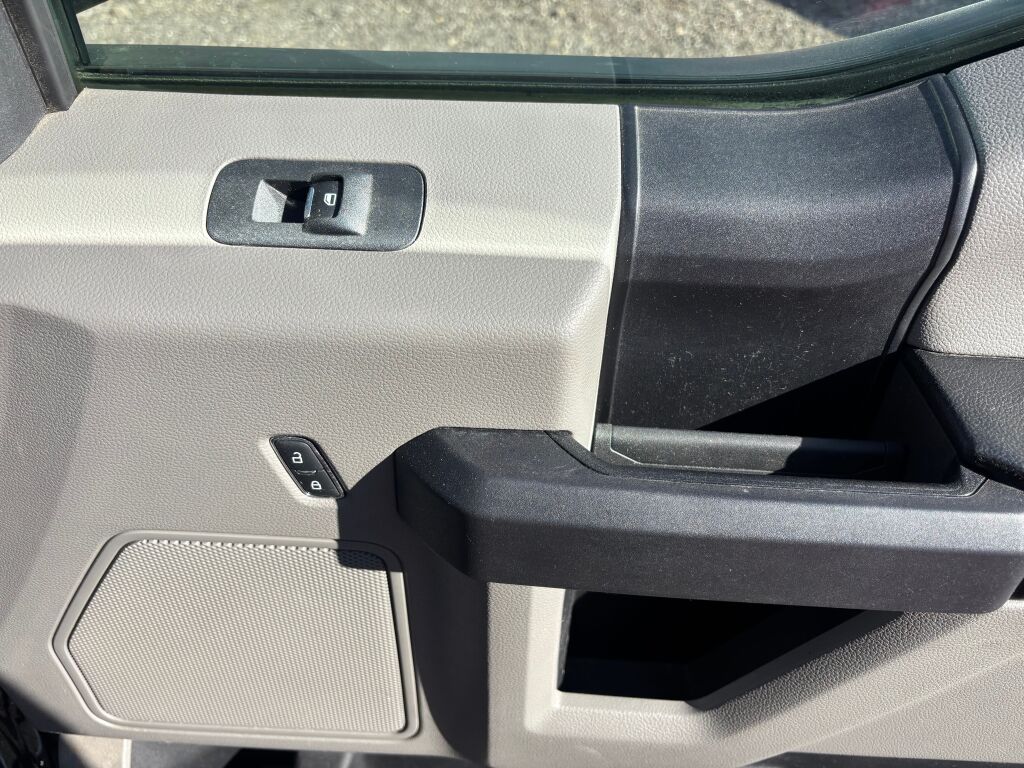 2020 Ford F-150 XL photo 13