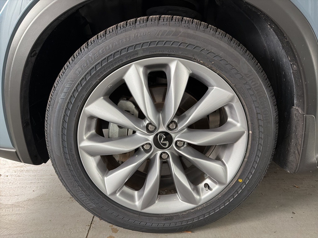 2022 Infiniti QX50 Luxe photo 4