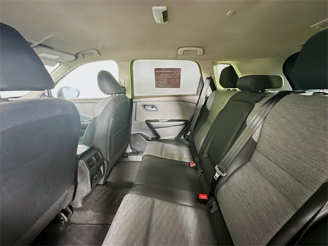 2023 Nissan Rogue SV photo 22
