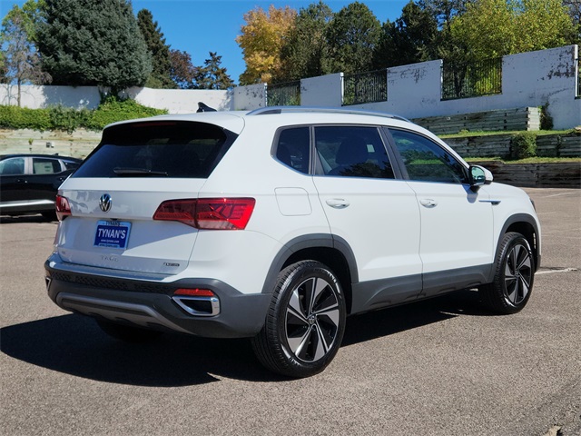 2023 Volkswagen Taos SE photo 3