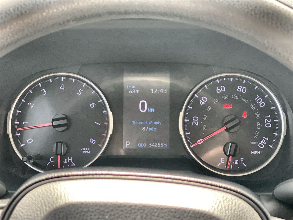 2019 Toyota RAV4 LE photo 8
