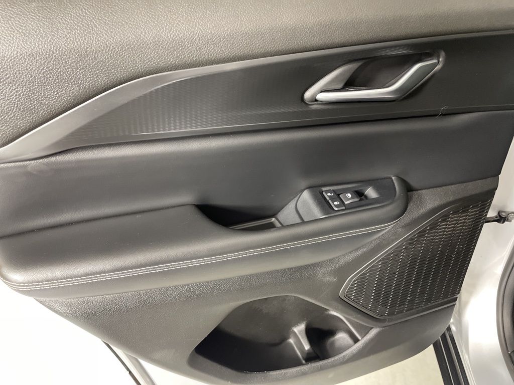 2023 Jeep Grand Cherokee Laredo photo 32