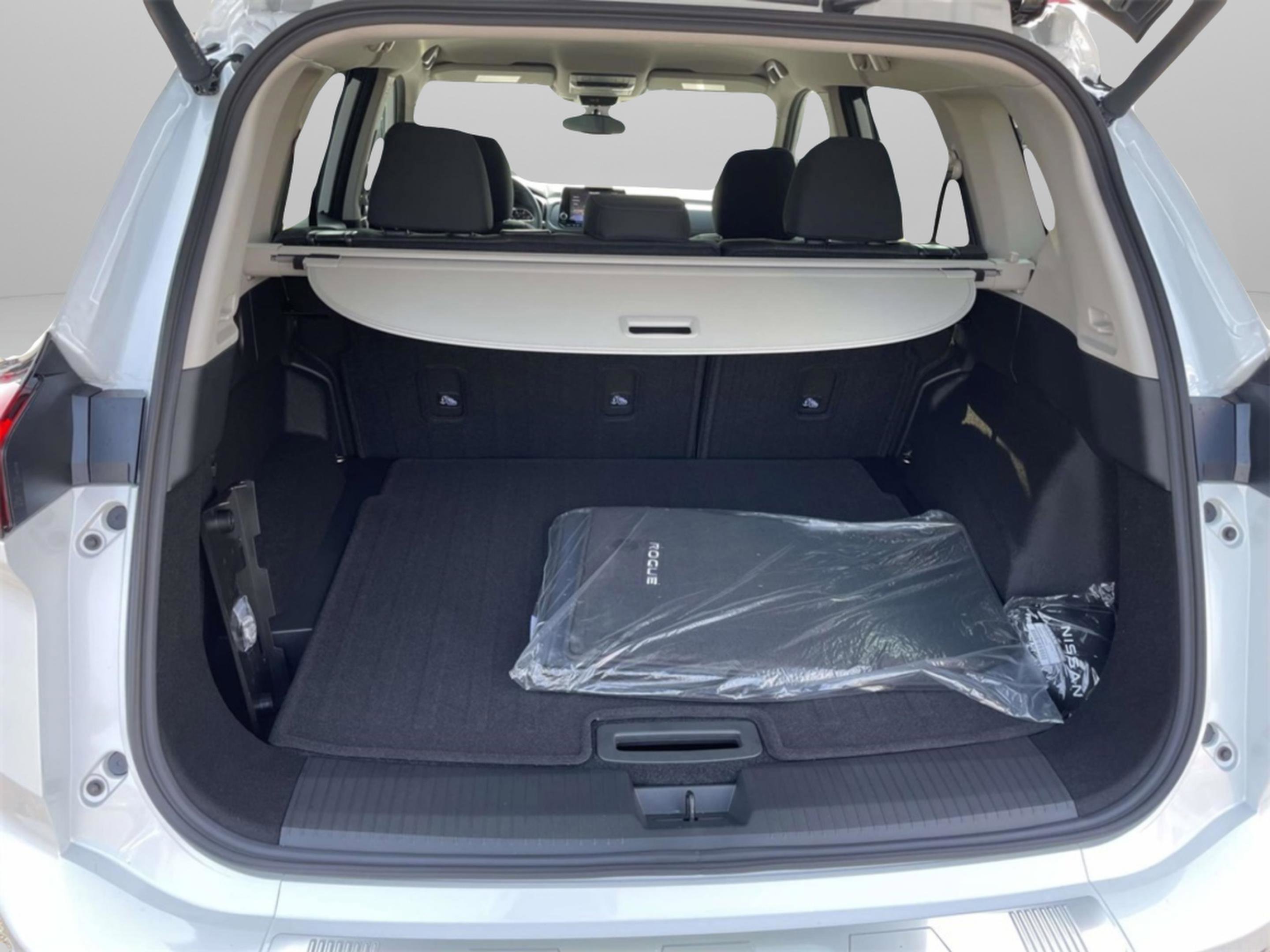 2026 Nissan Rogue SV AWD photo 16