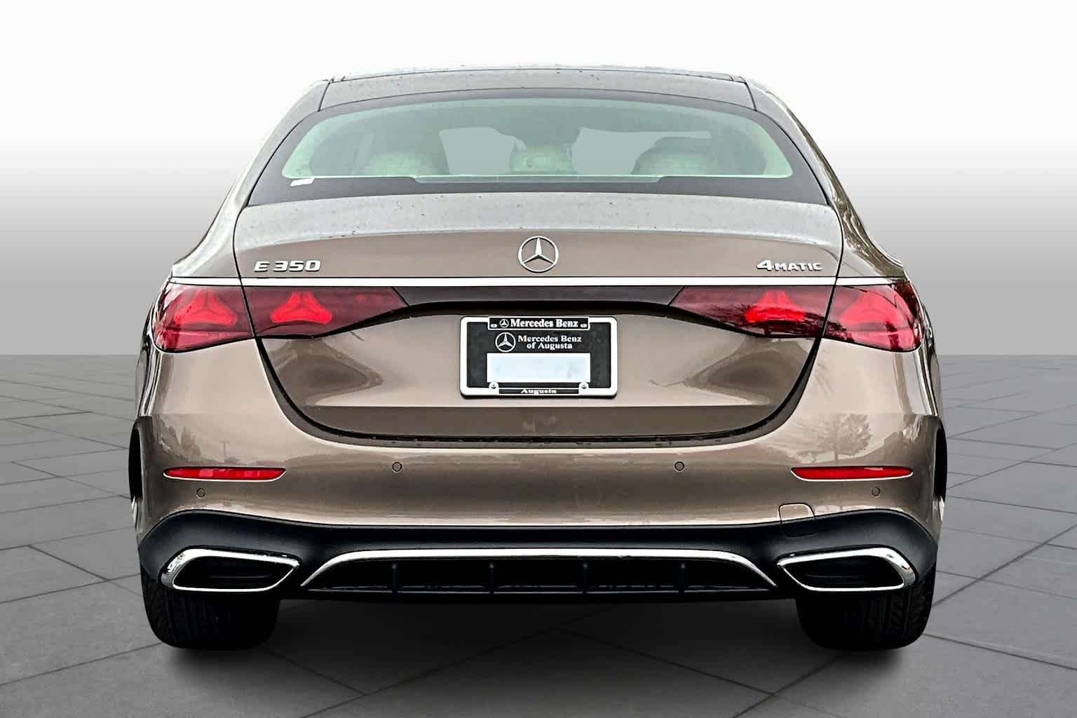 2025 Mercedes Benz E 350 4MATIC photo 4